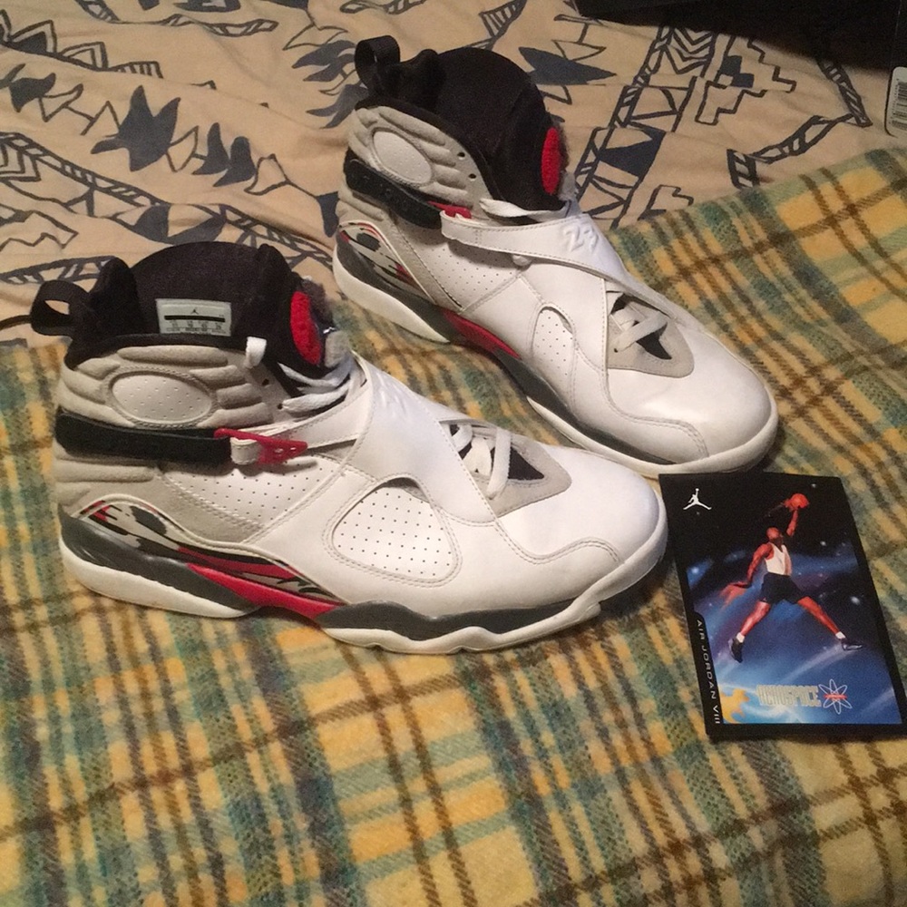 Air Jordan retro 8 “Bugs Bunny”
